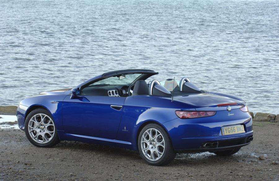  Alfa Romeo Spider (939E) 2007 года  (UK) (фото 17 из 38)